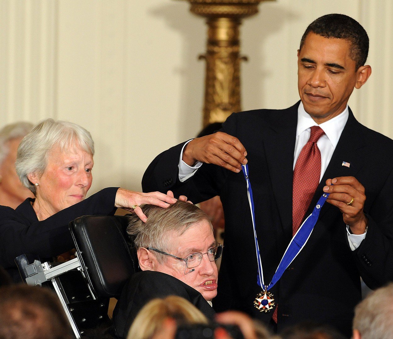 Ve věku 76 let zemřel vědec Stephen Hawking 1 Ve věku 76 let zemřel vědec Stephen Hawking 1