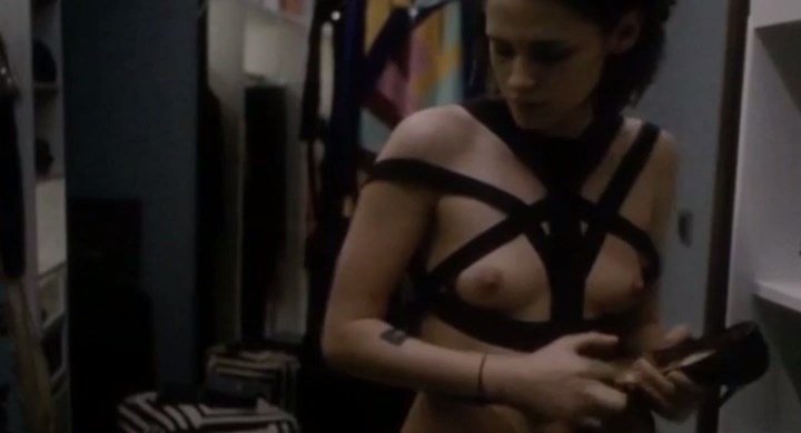 Herečka se svlékla ve filmu Personal Shopper. Herečka se svlékla ve filmu Personal Shopper.