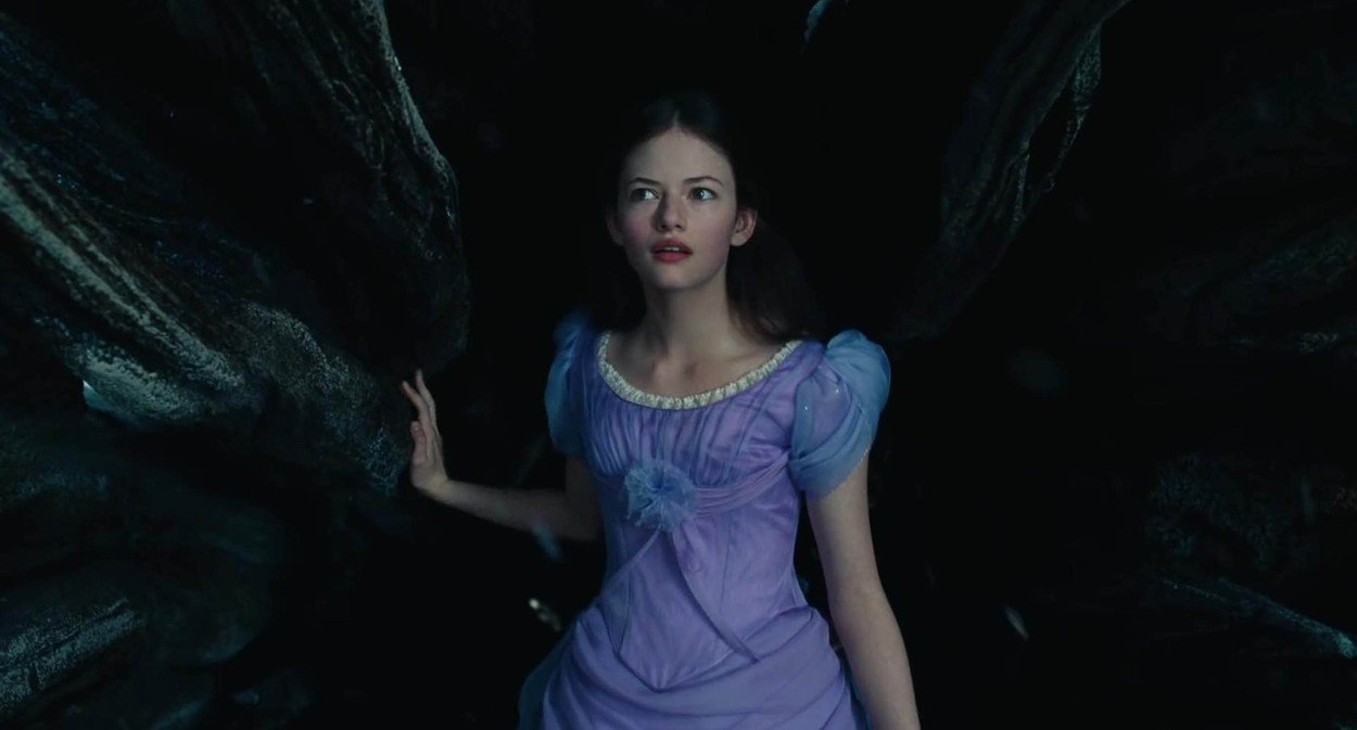 Mackenzie Foy letos uvidíme ve filmu Louskáček a čtyři říše. Mackenzie Foy letos uvidíme ve filmu Louskáček a čtyři říše.