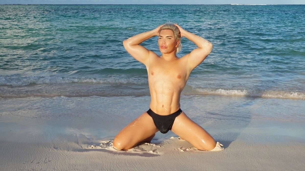 Živý Ken alias Rodrigo Alves. Živý Ken alias Rodrigo Alves.
