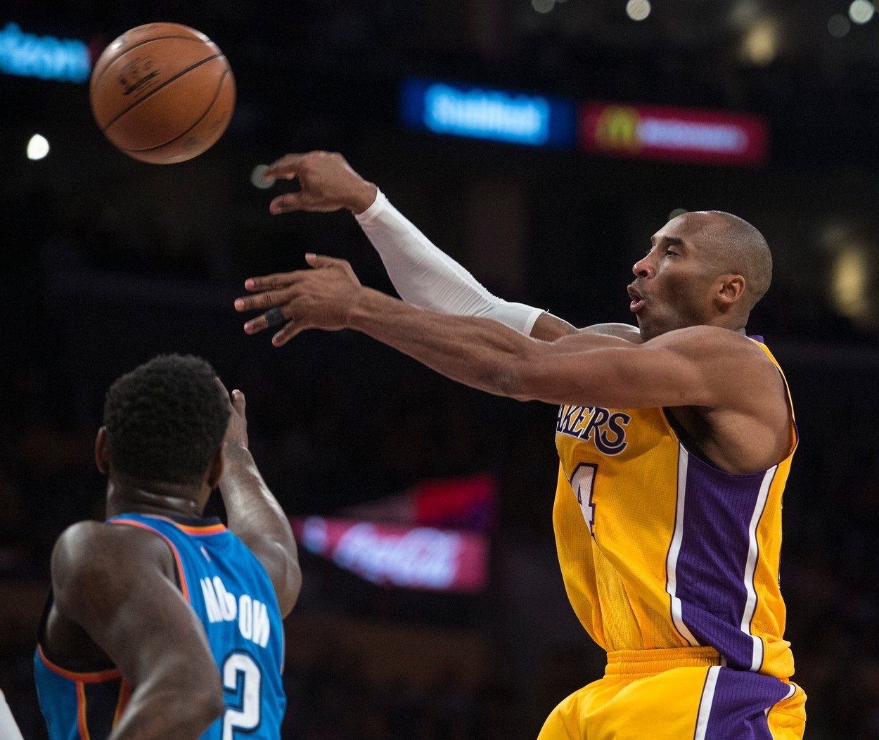 Zemřel basketbalista Kobe Bryant. Zemřel basketbalista Kobe Bryant.