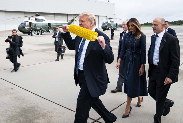 Trumpův šílený pozdrav 10 Trumpův šílený pozdrav 10