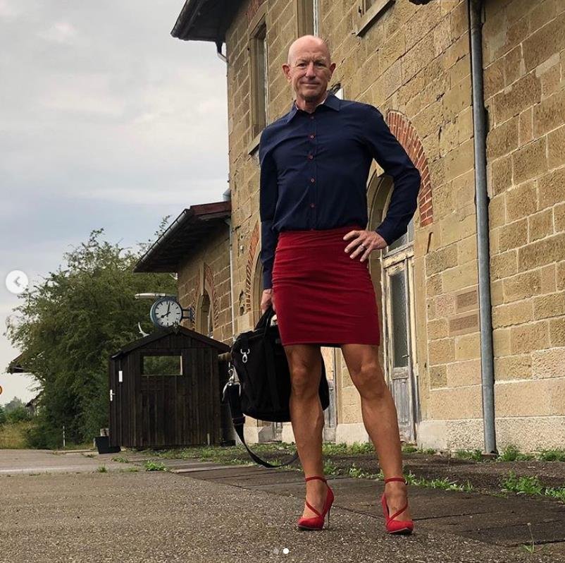 Muž rád nosí podpatky 4 Muž rád nosí podpatky 4