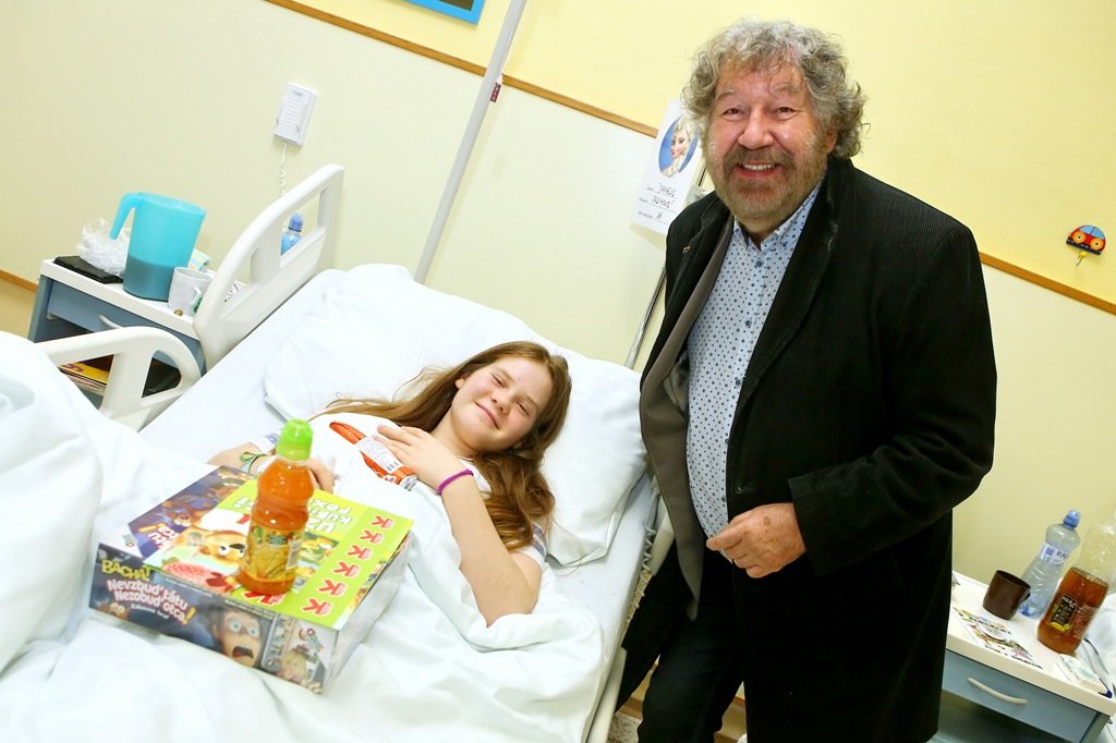 Mikuláš, čert, anděl a vodník Mikuláš, čert, anděl a vodník
