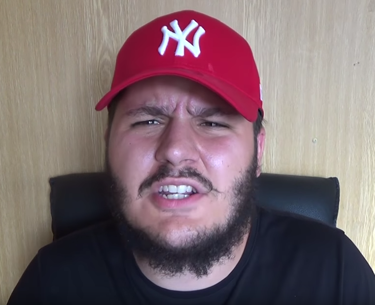 Do té se ostře pustil právě youtuber Peeetaaa. Do té se ostře pustil právě youtuber Peeetaaa.