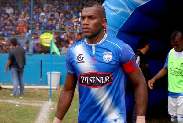 Gabriel Achilier Azul: Equádor, tým: Emelec, poznávací znamení: sexy zadek Gabriel Achilier Azul: Equádor, tým: Emelec, poznávací znamení: sexy zadek
