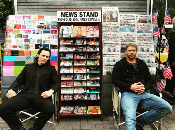 Pauza při natáčení třetího Thora. Cool, hm? Pauza při natáčení třetího Thora. Cool, hm?