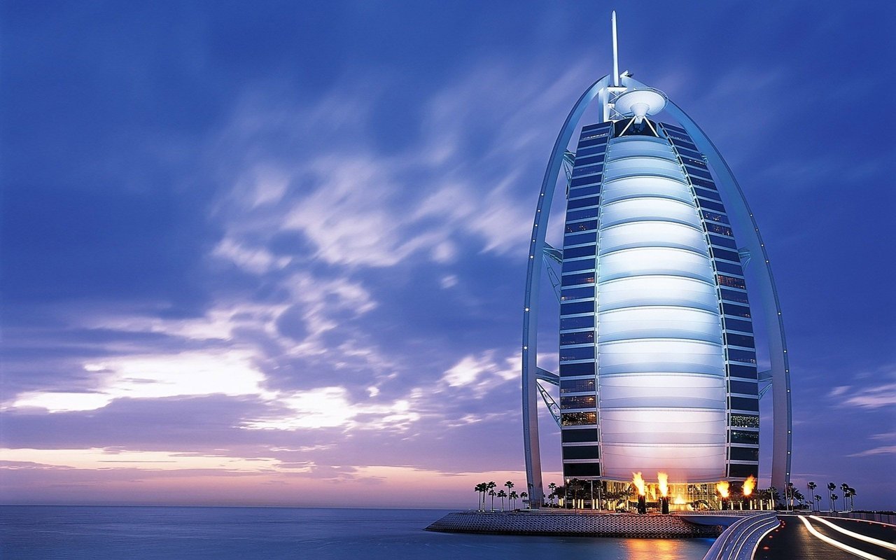 Také líbání je v Dubai tabu Také líbání je v Dubai tabu