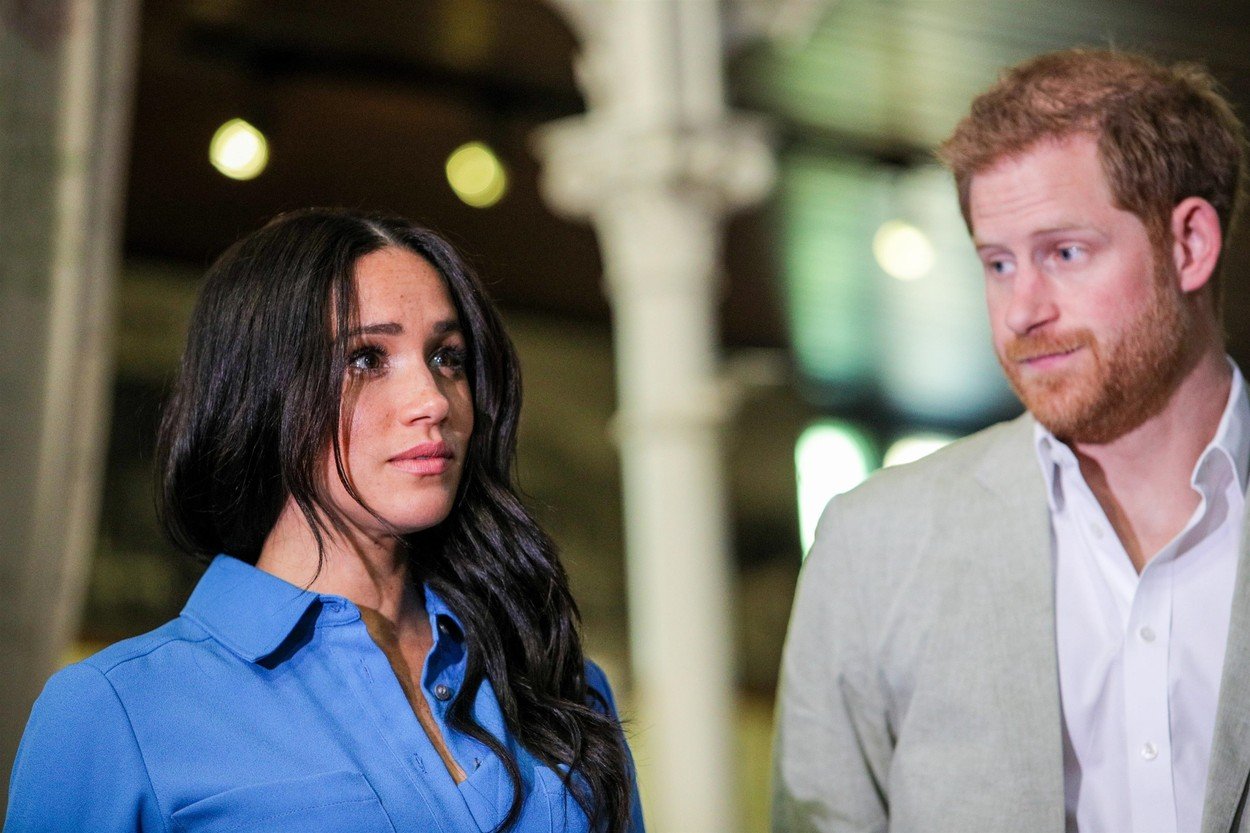 Harry a Meghan tvrdě pracují Harry a Meghan tvrdě pracují