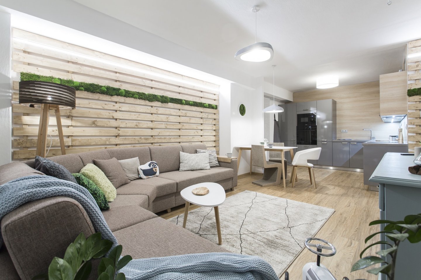 Designéři obě místnosti propojili Designéři obě místnosti propojili