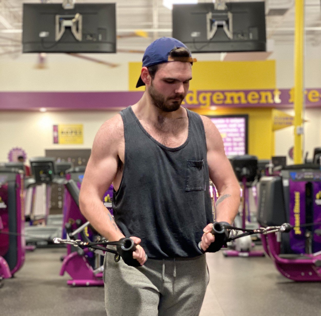Dylan Wall (21) Dylan Wall (21)