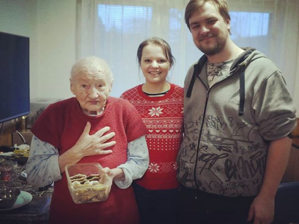 Sára Holanová s přítelem. Sára Holanová s přítelem.