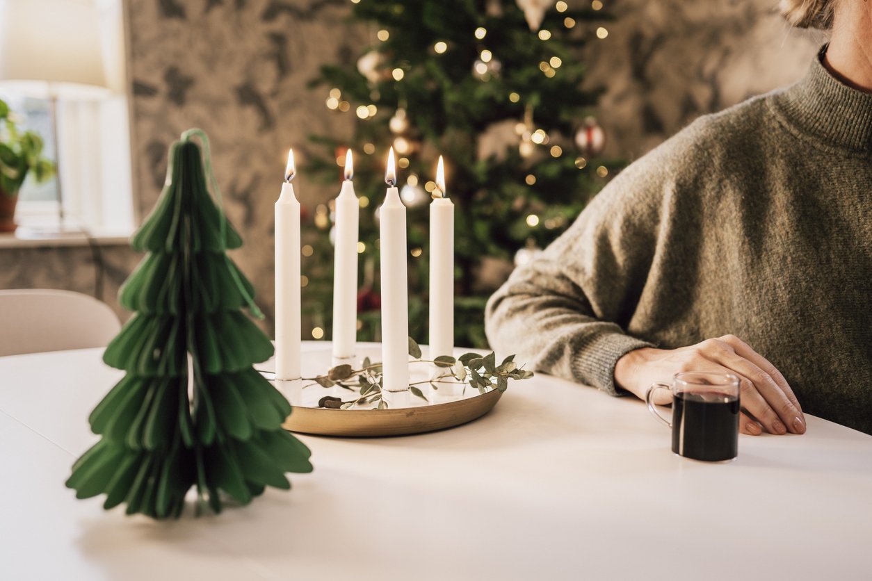 Adventní svícen může být opravdu jednoduchý Adventní svícen může být opravdu jednoduchý