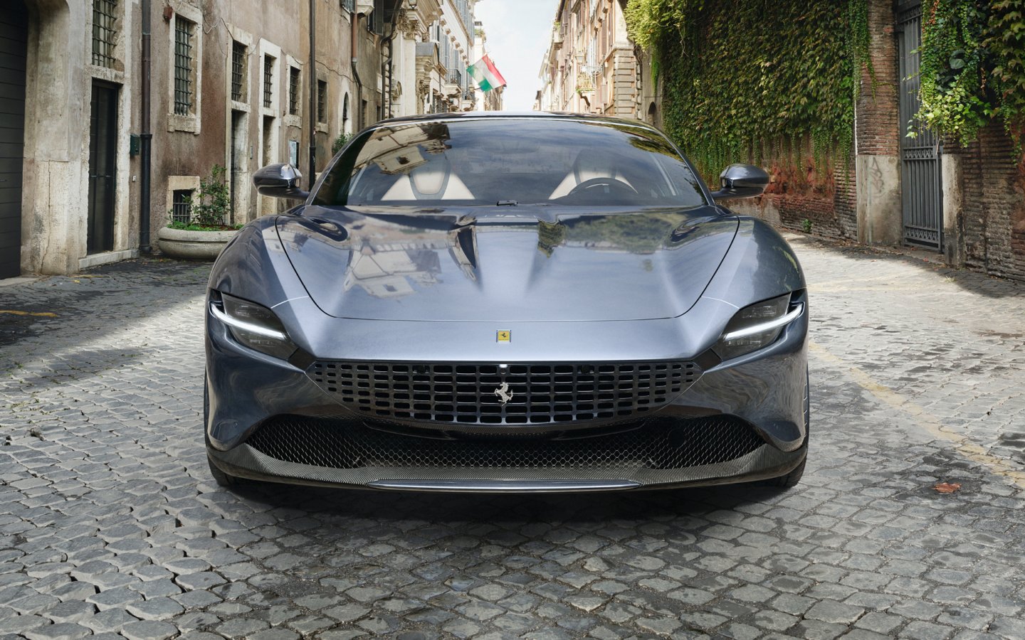 AUTO SNŮ: Ferrari Roma AUTO SNŮ: Ferrari Roma