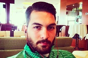 Alireza Haghighi (Irán) Alireza Haghighi (Irán)