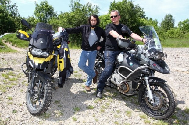Natáčení dokumentu Moto cestou necestou. Natáčení dokumentu Moto cestou necestou.