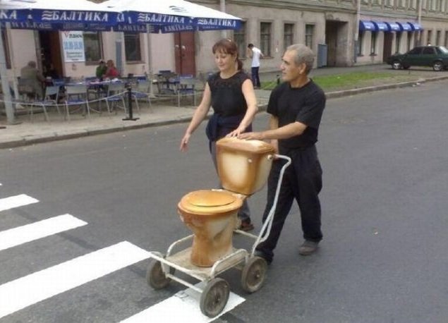 A ještě zajímavější design na trůně... A ještě zajímavější design na trůně...
