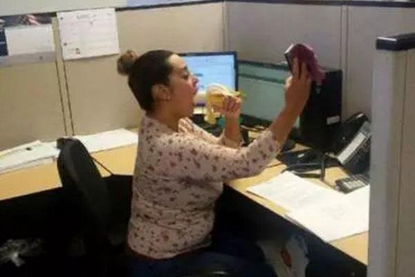 Bizarní galerie selfies - Je tohle vůbec možné? - Obrázek 27 Bizarní galerie selfies - Je tohle vůbec možné? - Obrázek 27