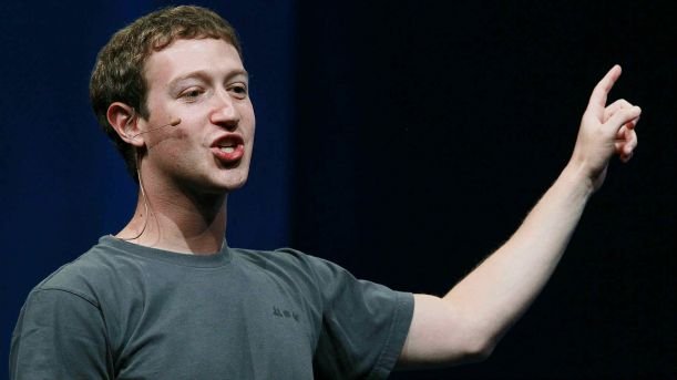 Nejznámější mladý milionář, který kvůli podnikání opustil Harvard aby nám vytvořil Facebook Nejznámější mladý milionář, který kvůli podnikání opustil Harvard aby nám vytvořil Facebook