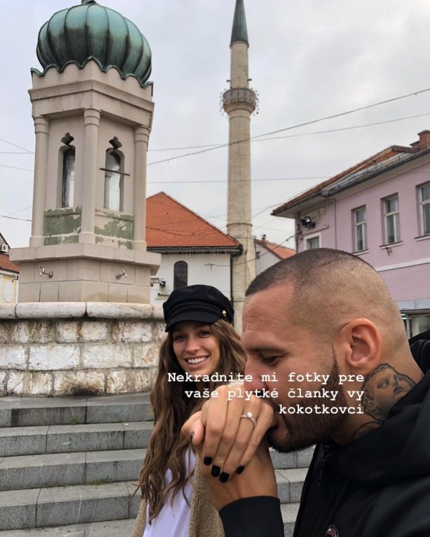 Rytmus požádal Jasminu Alagič o ruku 1 Rytmus požádal Jasminu Alagič o ruku 1
