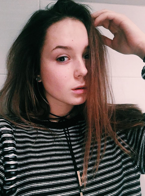 Patří mezi naše nejhezčí youtuberky. Patří mezi naše nejhezčí youtuberky.
