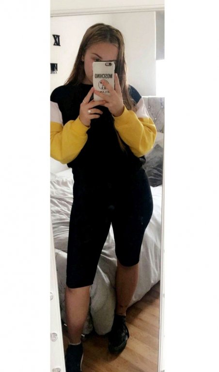 Dívka v umělém spánku porodila 6 Dívka v umělém spánku porodila 6