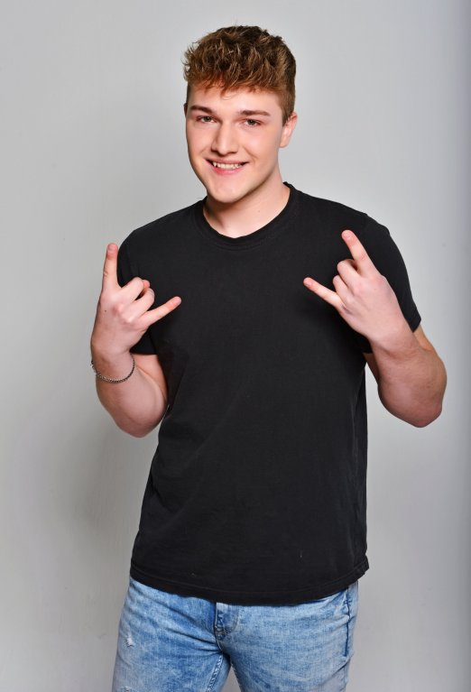 Tiktoker Tomáš Běhounek. Tiktoker Tomáš Běhounek.