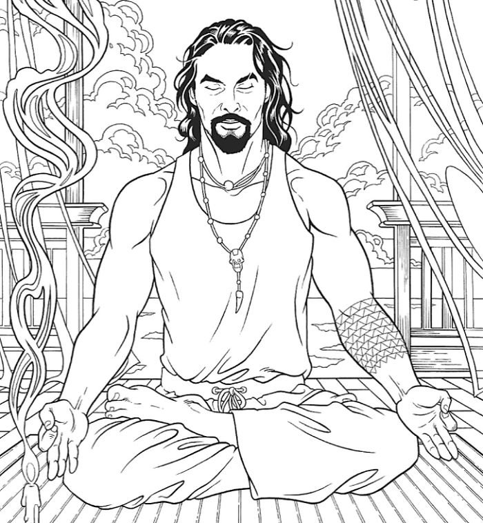 Jason Momoa medituje. Jason Momoa medituje.