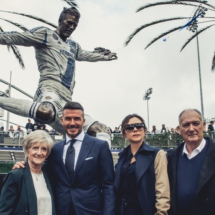 David Beckham a socha prank 7 David Beckham a socha prank 7