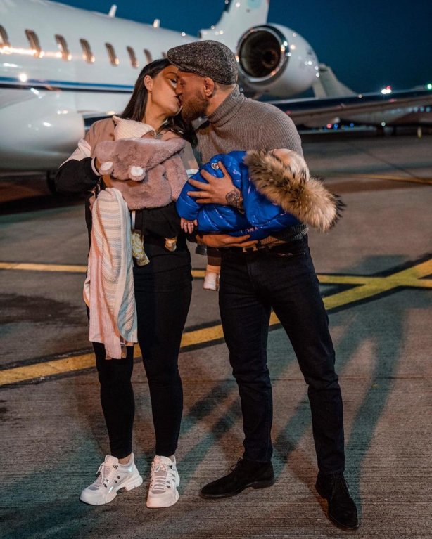 Conor McGregor a Dee Devlin se budou brát Conor McGregor a Dee Devlin se budou brát