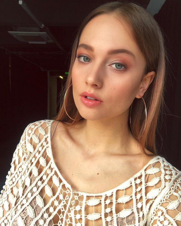 Kolik práce za krásku udělá make-up? Kolik práce za krásku udělá make-up?