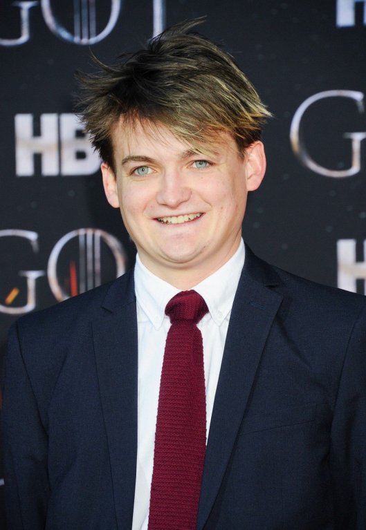Všichni ho známe jako krále Joffreyho ze Hry o trůny. Všichni ho známe jako krále Joffreyho ze Hry o trůny.