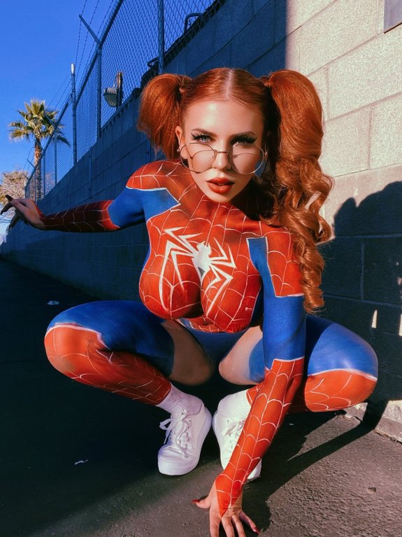 Je libo Spider-Babe? Je libo Spider-Babe?
