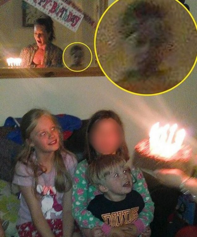 Duch, nebo Photoshop? Duch, nebo Photoshop?