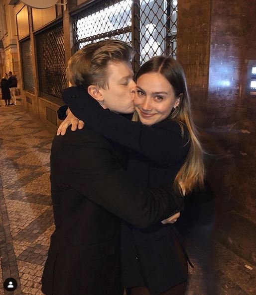Aničce to sluší za každých okolností Aničce to sluší za každých okolností
