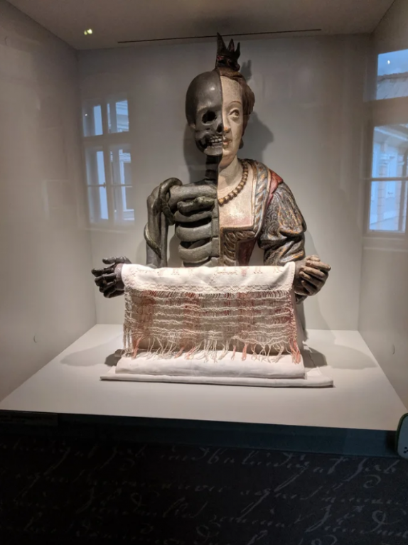 Muzea sdílela nejděsivější kousky ze své sbírky 5 Muzea sdílela nejděsivější kousky ze své sbírky 5