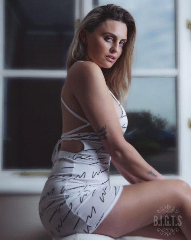 Carla Bellucci má zajímavý přístup k Vánocům a rodičovským lekcím Carla Bellucci má zajímavý přístup k Vánocům a rodičovským lekcím