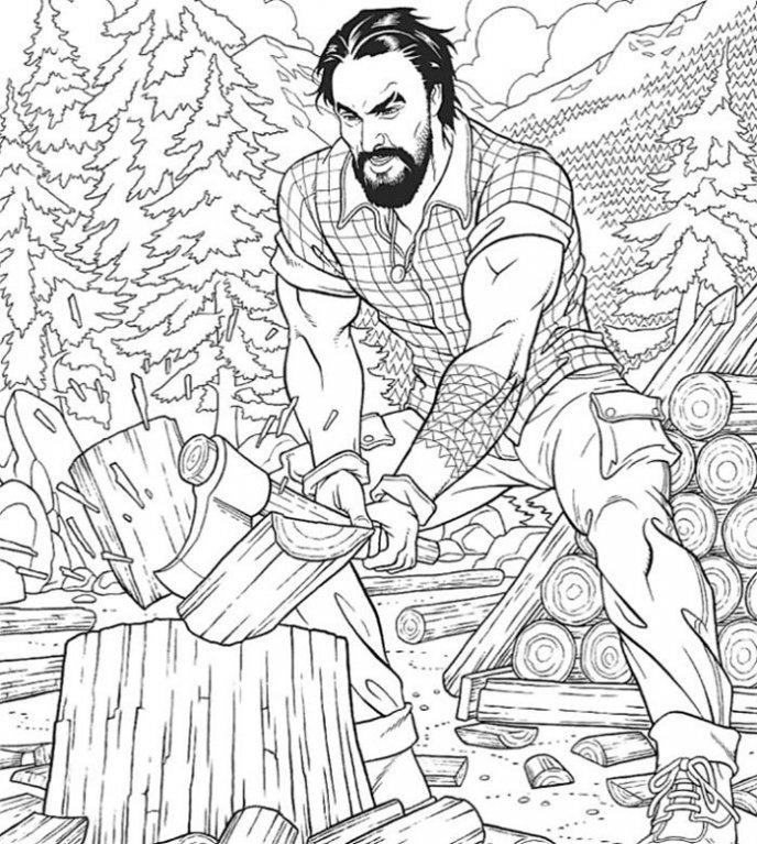 Jason Momoa štípe dřevo. Jason Momoa štípe dřevo.