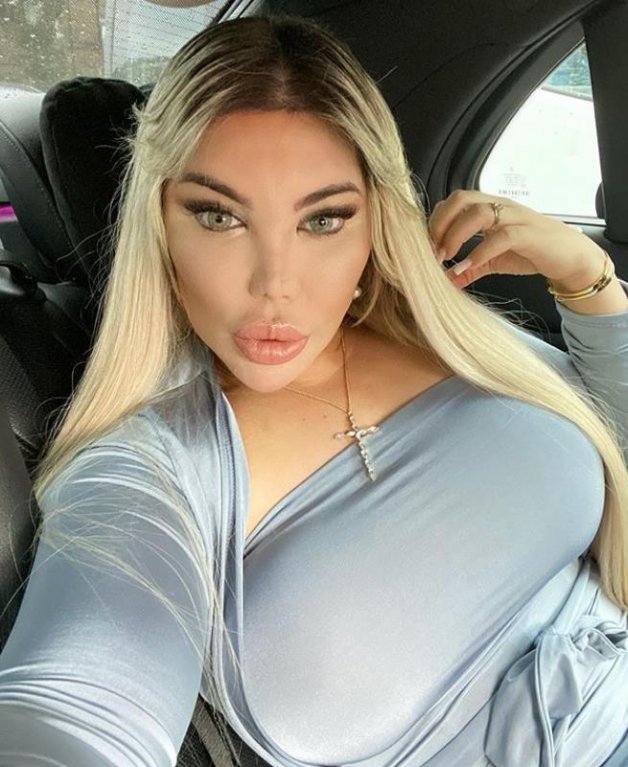 Ken se nechává předělat na Barbie 7 Ken se nechává předělat na Barbie 7