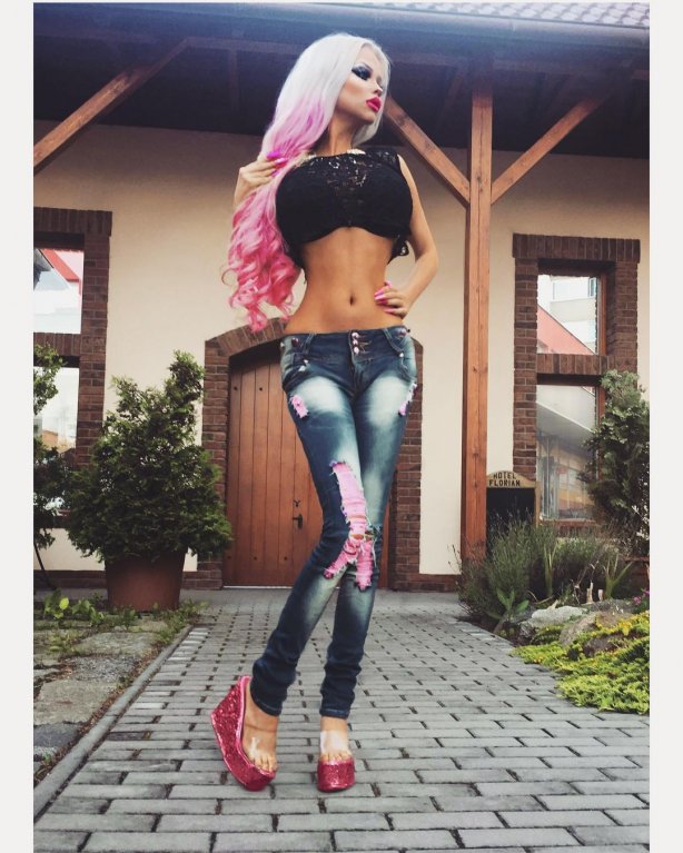 Lolo ta Bella v celé kráse Lolo ta Bella v celé kráse