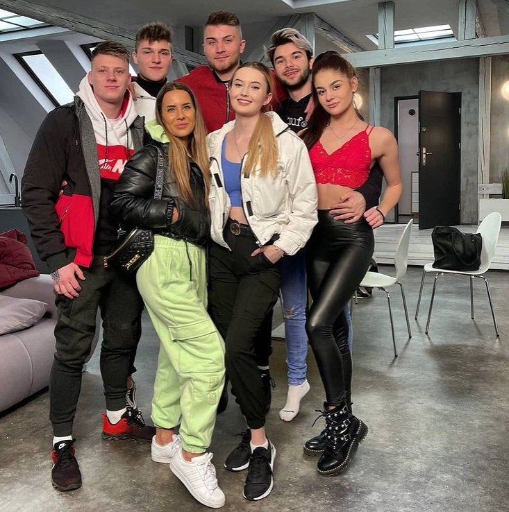 Zbytek influencerů se už ale nástupu do vily nemůže dočkat. Zbytek influencerů se už ale nástupu do vily nemůže dočkat.