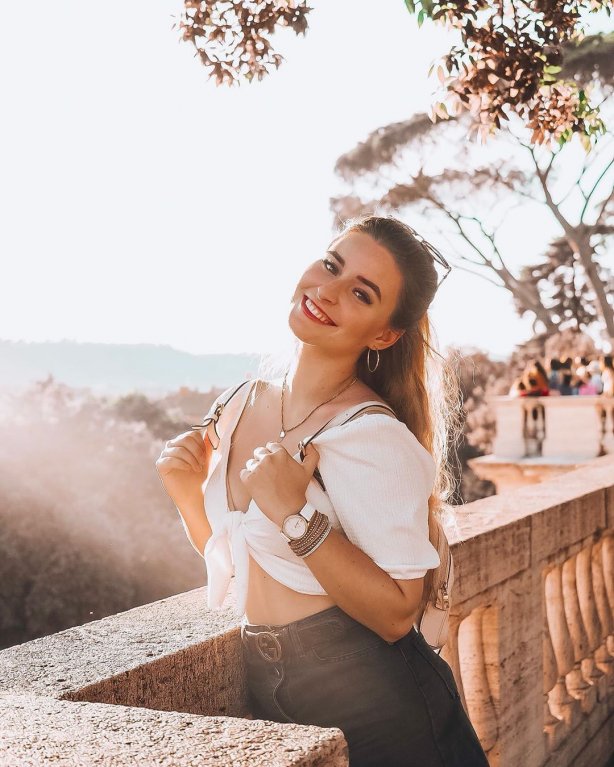Anna Šulc (20) Anna Šulc (20)