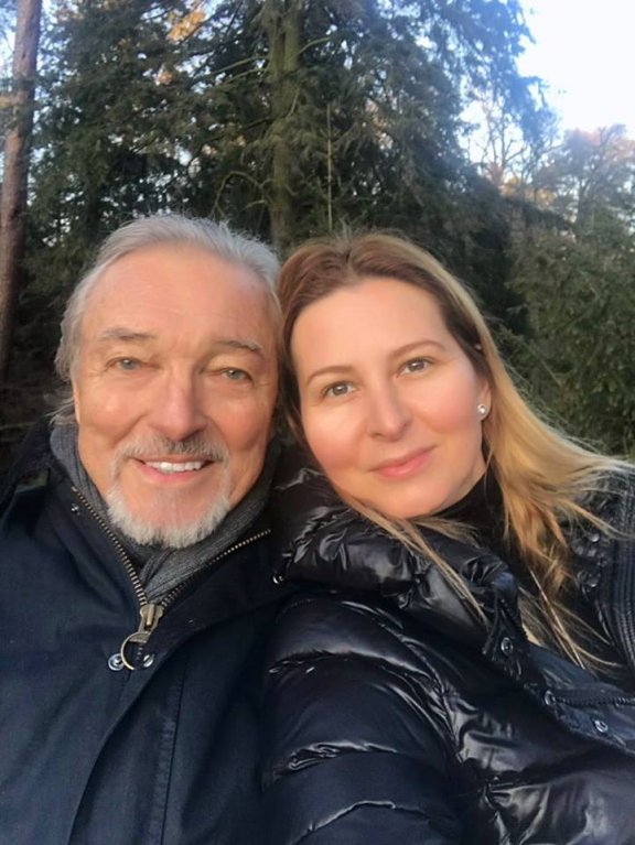 Karel Gott s manželkou Ivanou. Karel Gott s manželkou Ivanou.