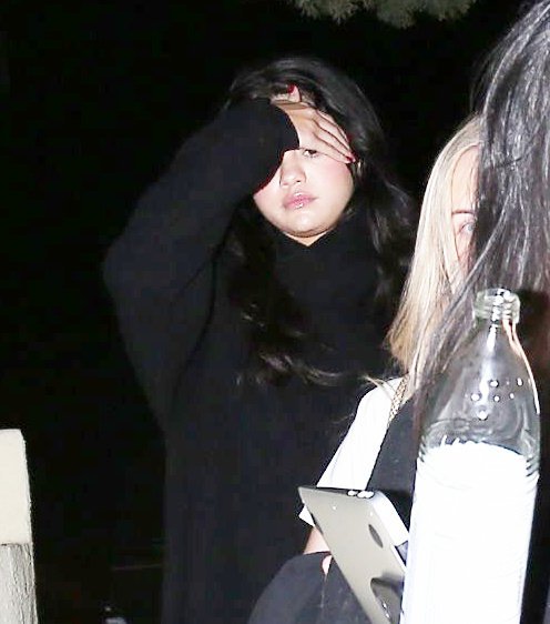 První fotky Seleny Gomez po odchodu z léčebny. 1 První fotky Seleny Gomez po odchodu z léčebny. 1