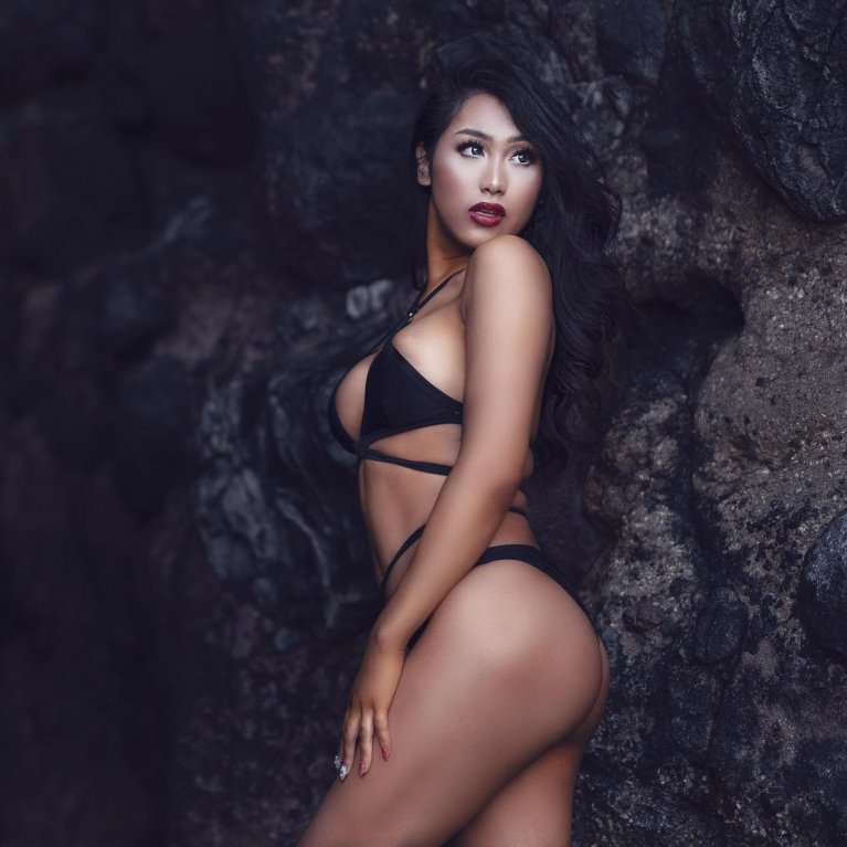 Arielle Keil (26) Arielle Keil (26)