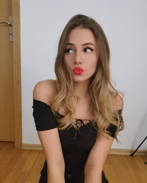 ItsSky 242,1 tis. sledujících ItsSky 242,1 tis. sledujících