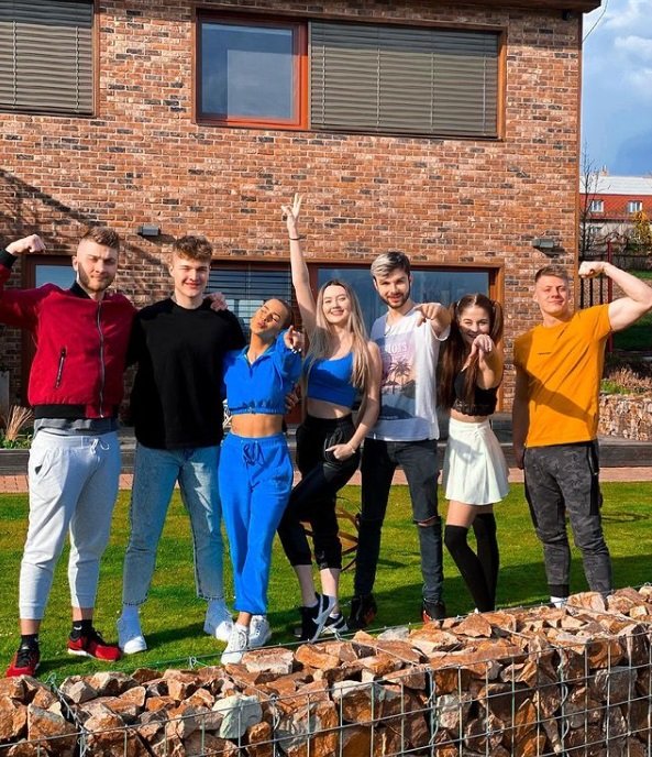 Soutěžící pořadu LIKE HOUSE. Soutěžící pořadu LIKE HOUSE.