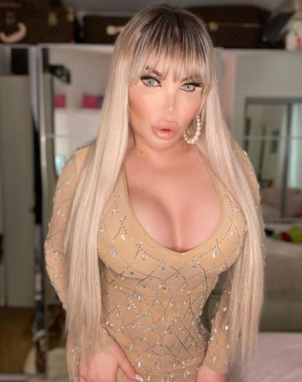 Ken se nechává předělat na Barbie 6 Ken se nechává předělat na Barbie 6
