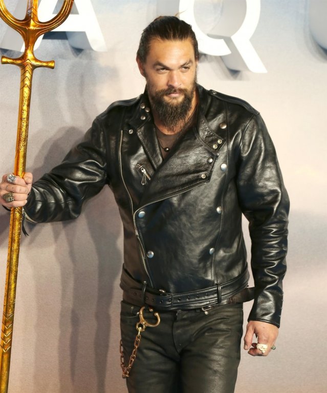 Slavný herec Jason Momoa. Slavný herec Jason Momoa.
