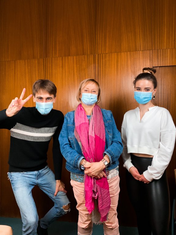 Anna Šulc, Jakub Gulab a primářka Bulovky Hana Roháčová Anna Šulc, Jakub Gulab a primářka Bulovky Hana Roháčová